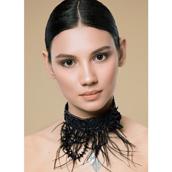 Siyah Püsküllü Choker 2